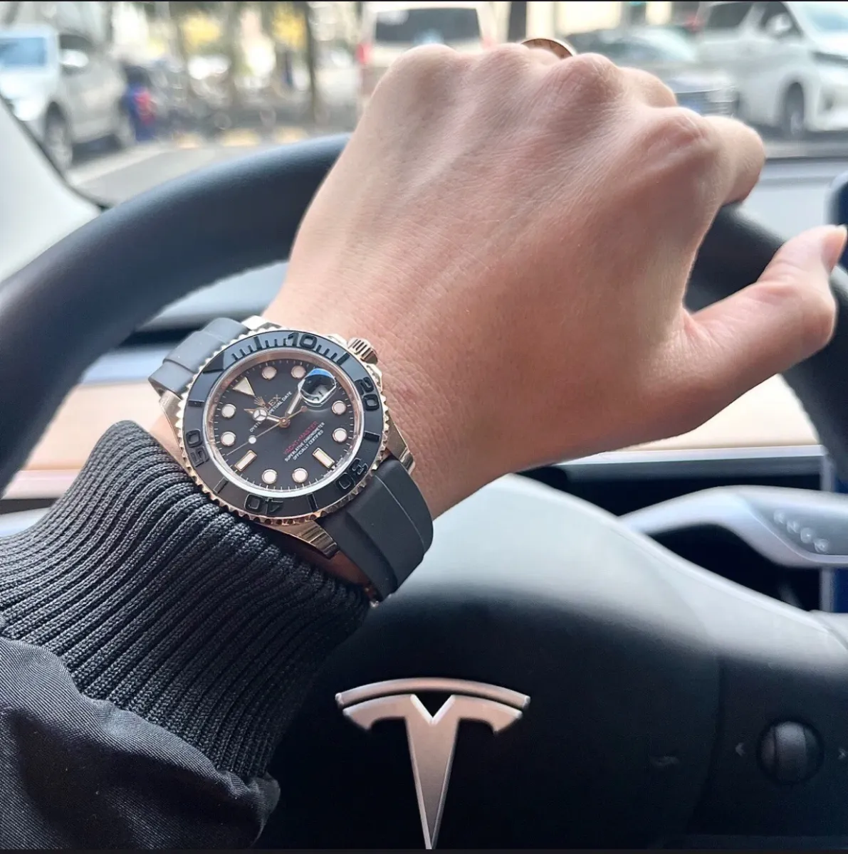 Rolex Yacht-Master 40 Everose Gold (Oysterflex - Black Dial) Ref. 126655 - 1:1 Super Clone Detail View 2