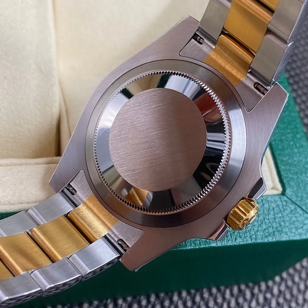 Rolex Submariner 41mm Two-Tone Yellow Gold (Black Dial) Ref. 116613LN - 1:1 Super Clone Detail View 4