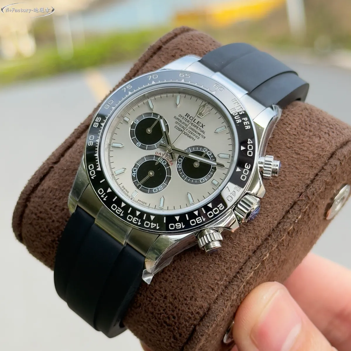 Rolex Daytona 40mm 904L Steel Weighted (Black Dial) Ref. 126500LN - 1:1 Super Clone Detail View 1