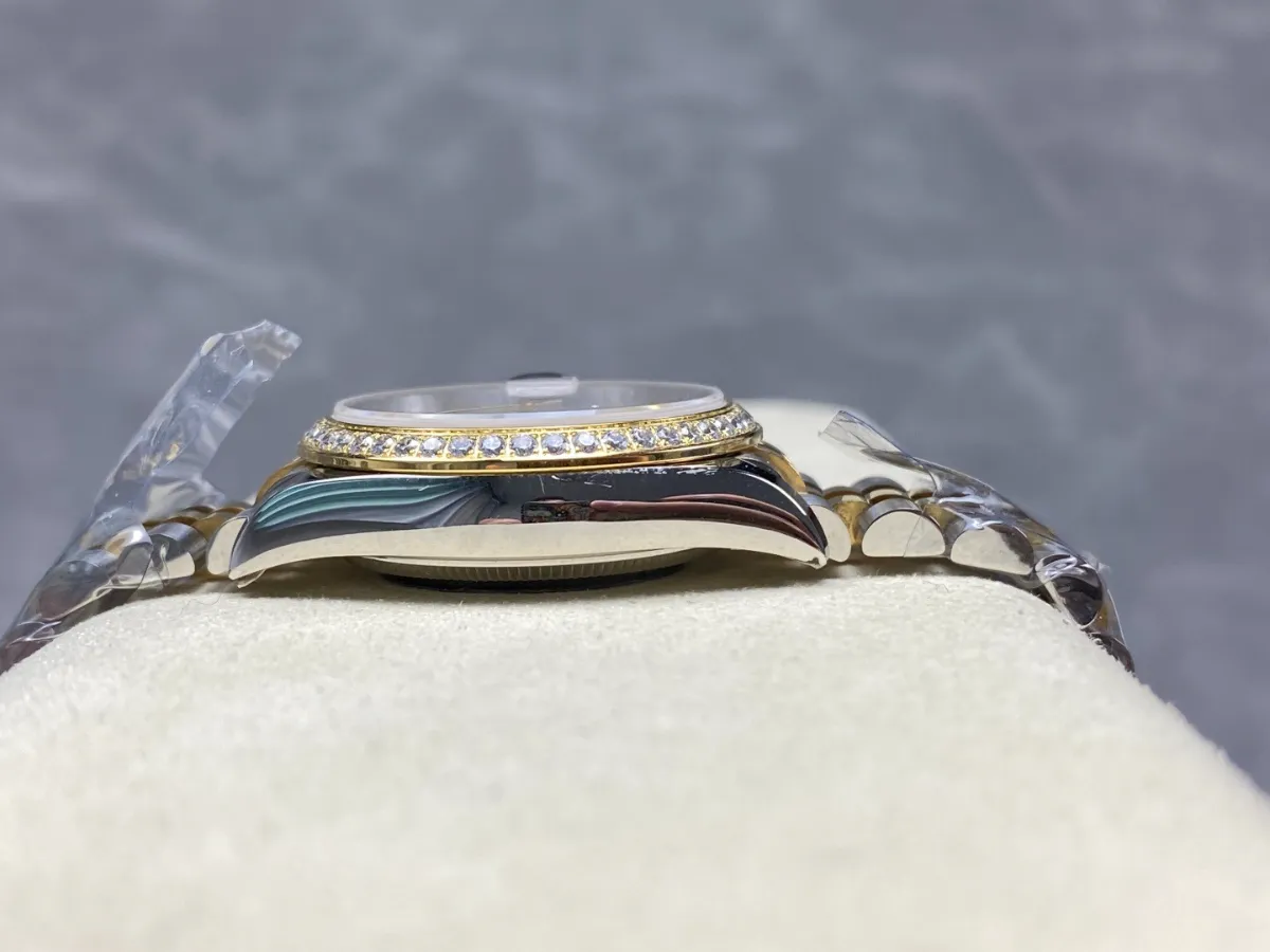 Rolex Datejust 31 Two-Tone Gold (Silver Sunburst Dial - Jubilee) Ref. 278273 - 1:1 Super Clone Detail View 9